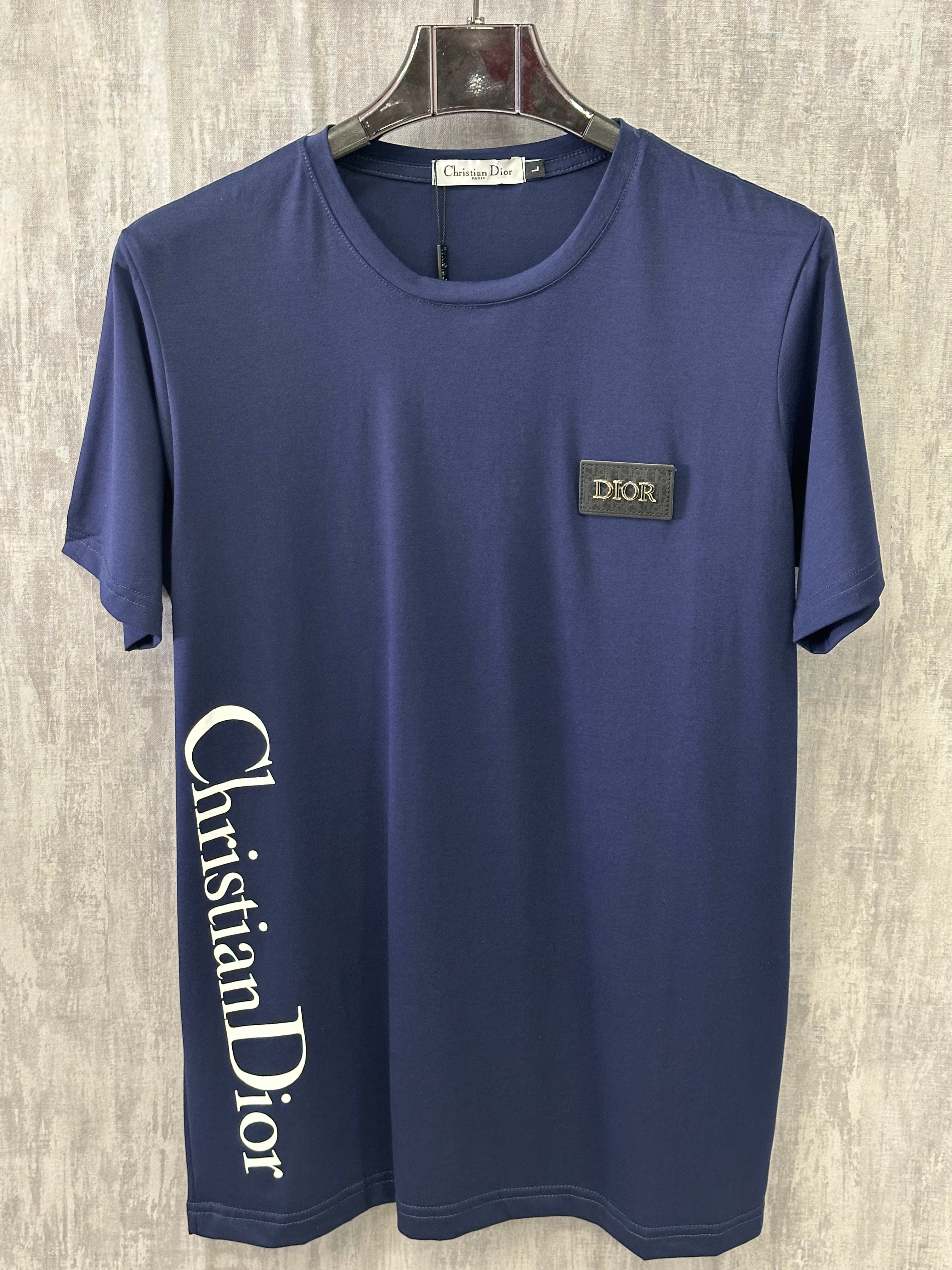 Camiseta MALHA CHINESA DIOR FIVELA DE COURO FVJ 136