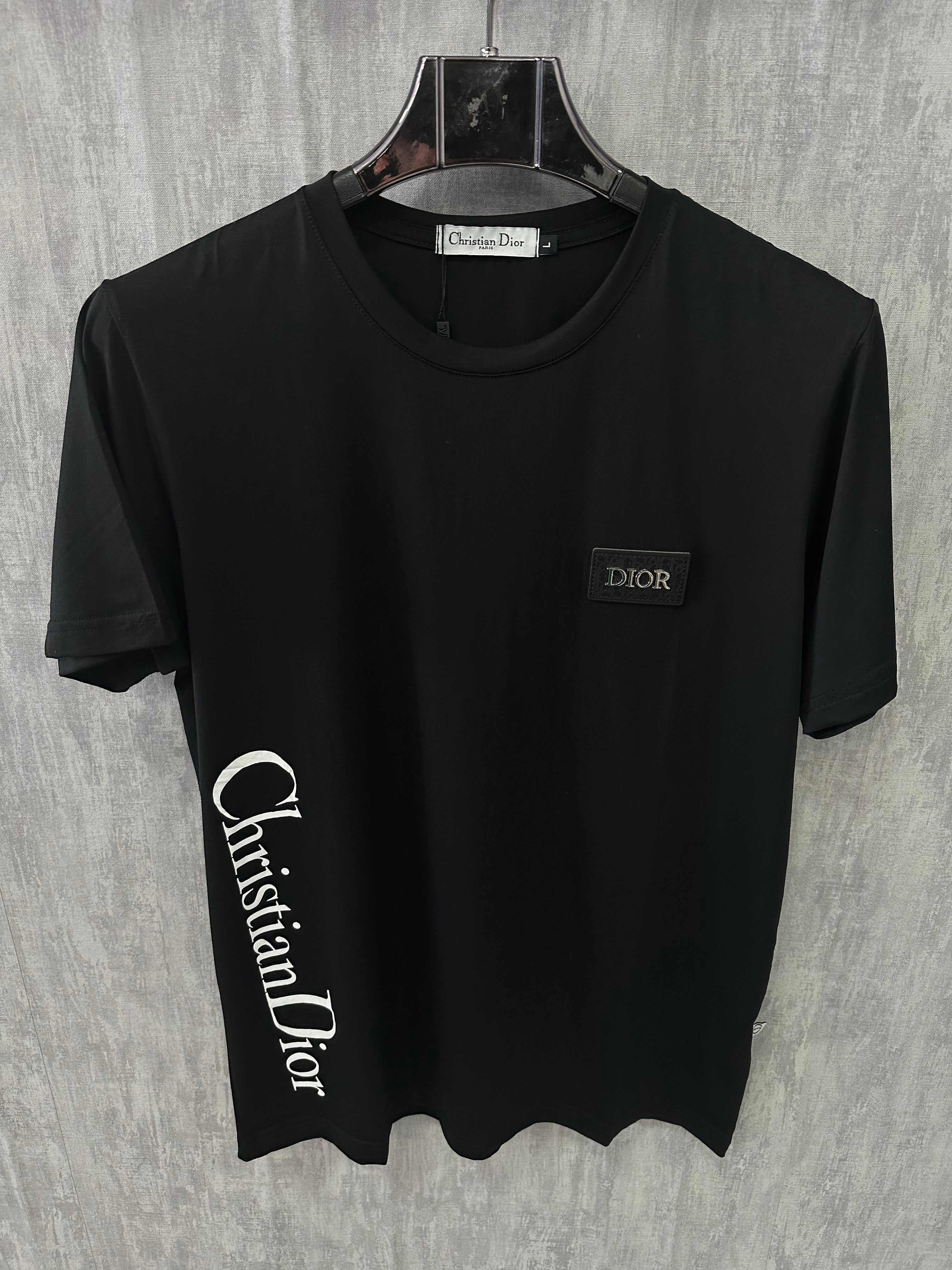 Camiseta MALHA CHINESA DIOR FIVELA DE COURO FVJ 136