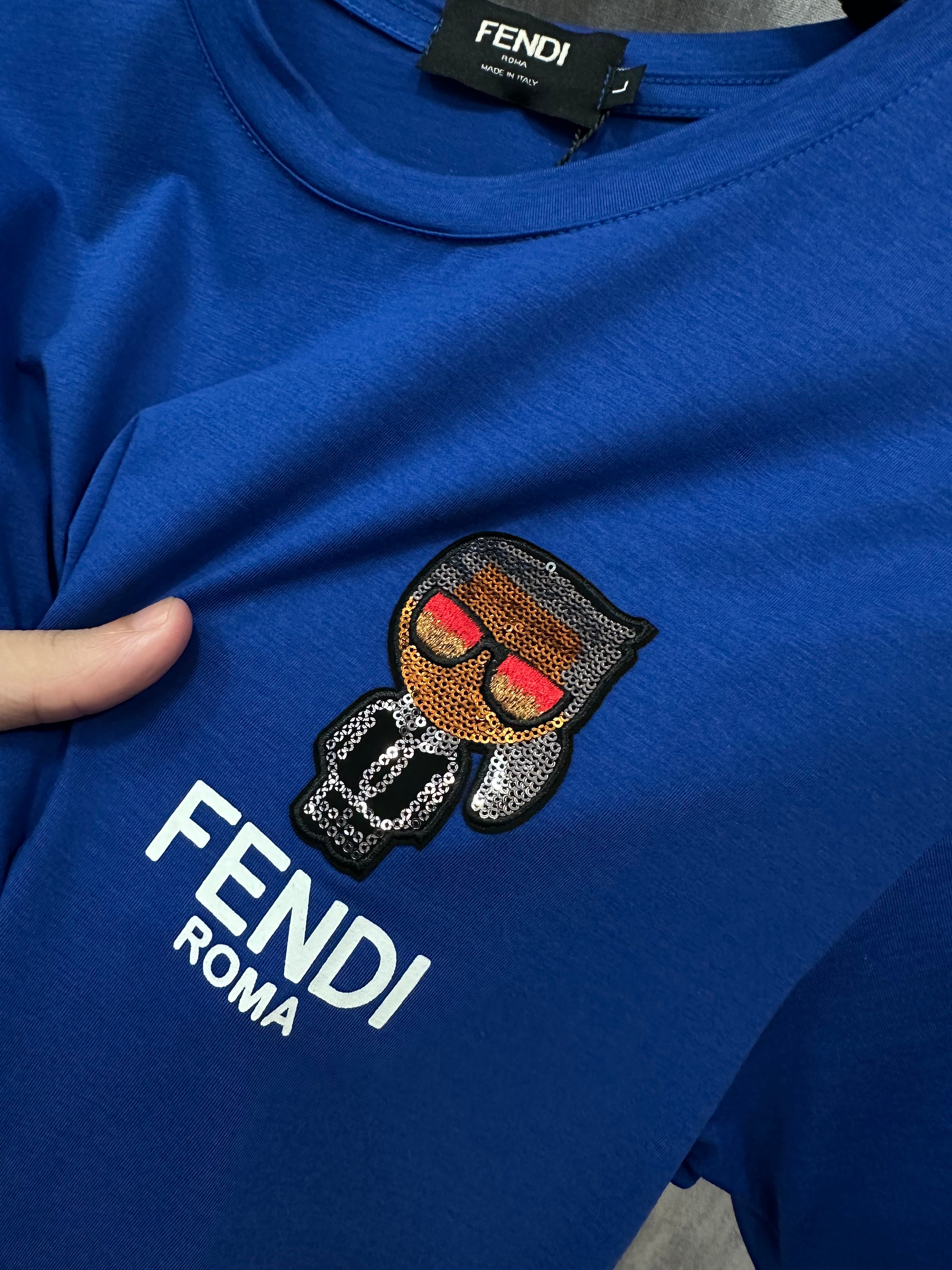 Camiseta MALHA CHINESA FENDI  Boneco Roma 122