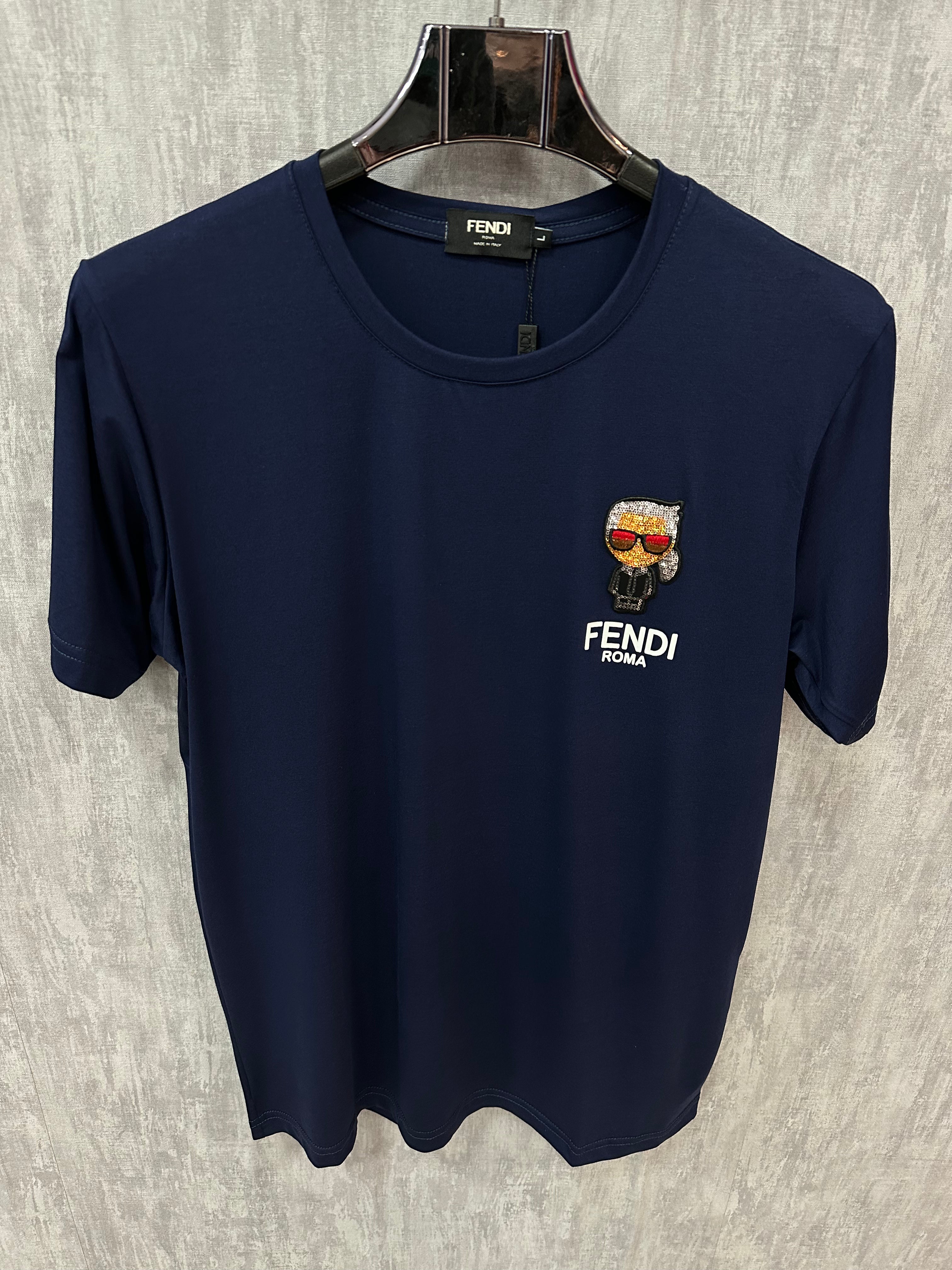 Camiseta MALHA CHINESA FENDI  Boneco Roma 122