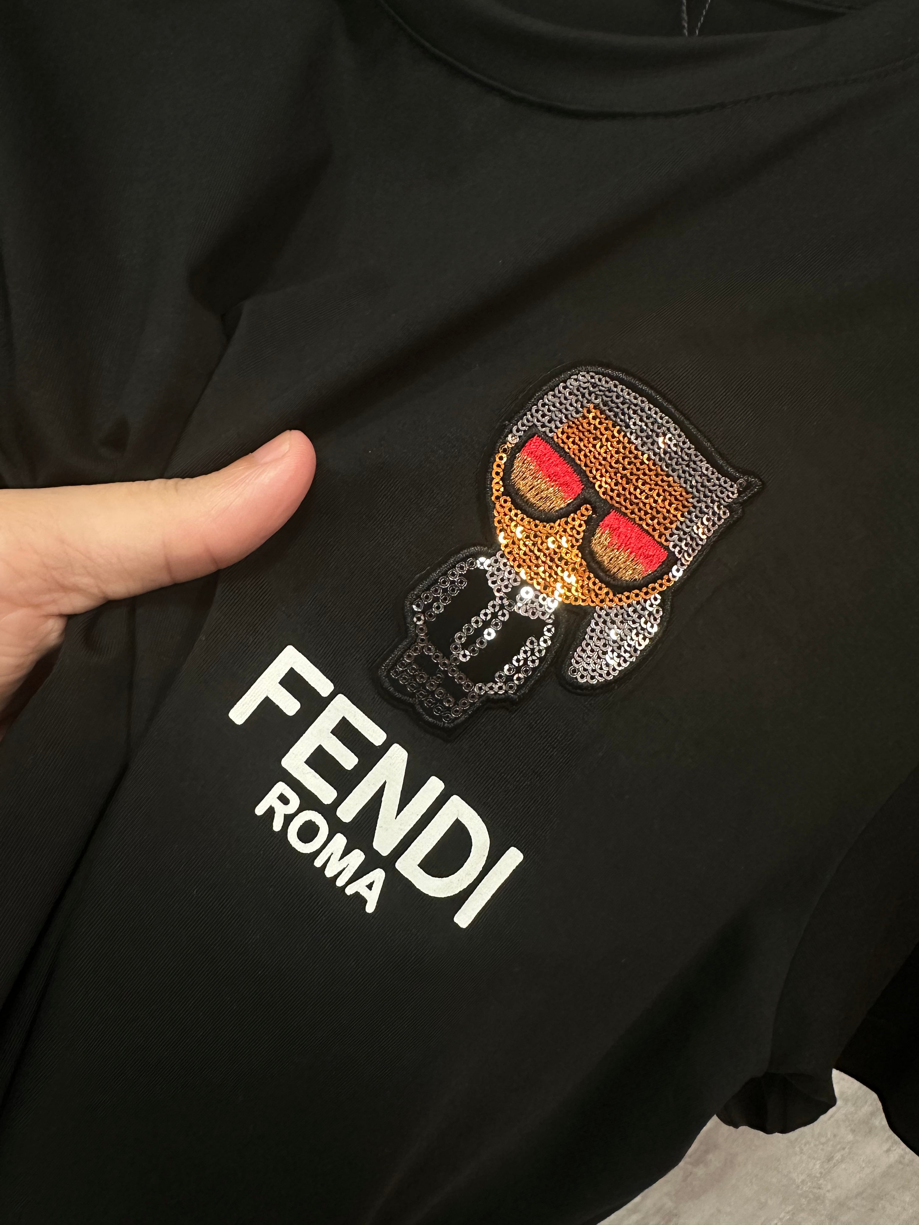 Camiseta MALHA CHINESA FENDI  Boneco Roma 122