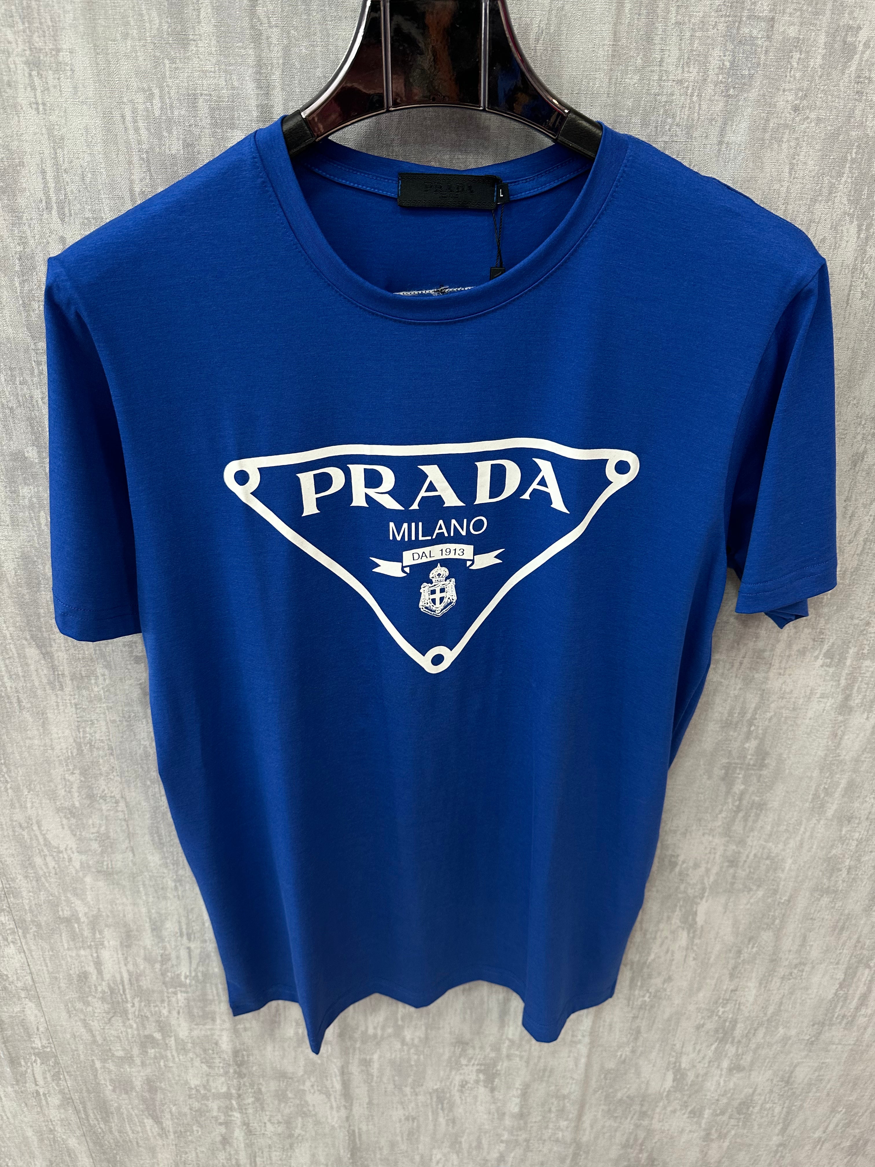 Camiseta MALHA CHINESA PRADA Milano FVJ 054